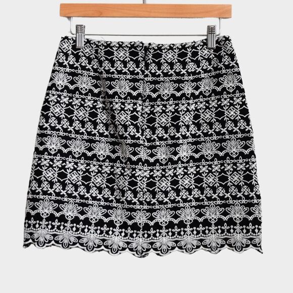 LOFT Embroidered Scalloped Edge Mini Skirt Size 2 - Picture 2 of 7